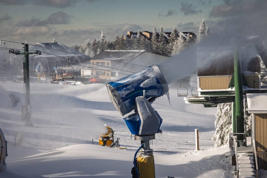 Snowmaking at Snowshoe